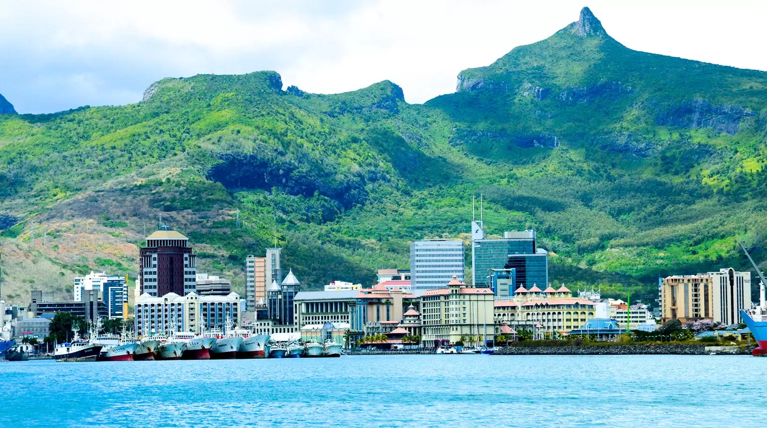 Port-Louis-city-in-Mauritius-Island